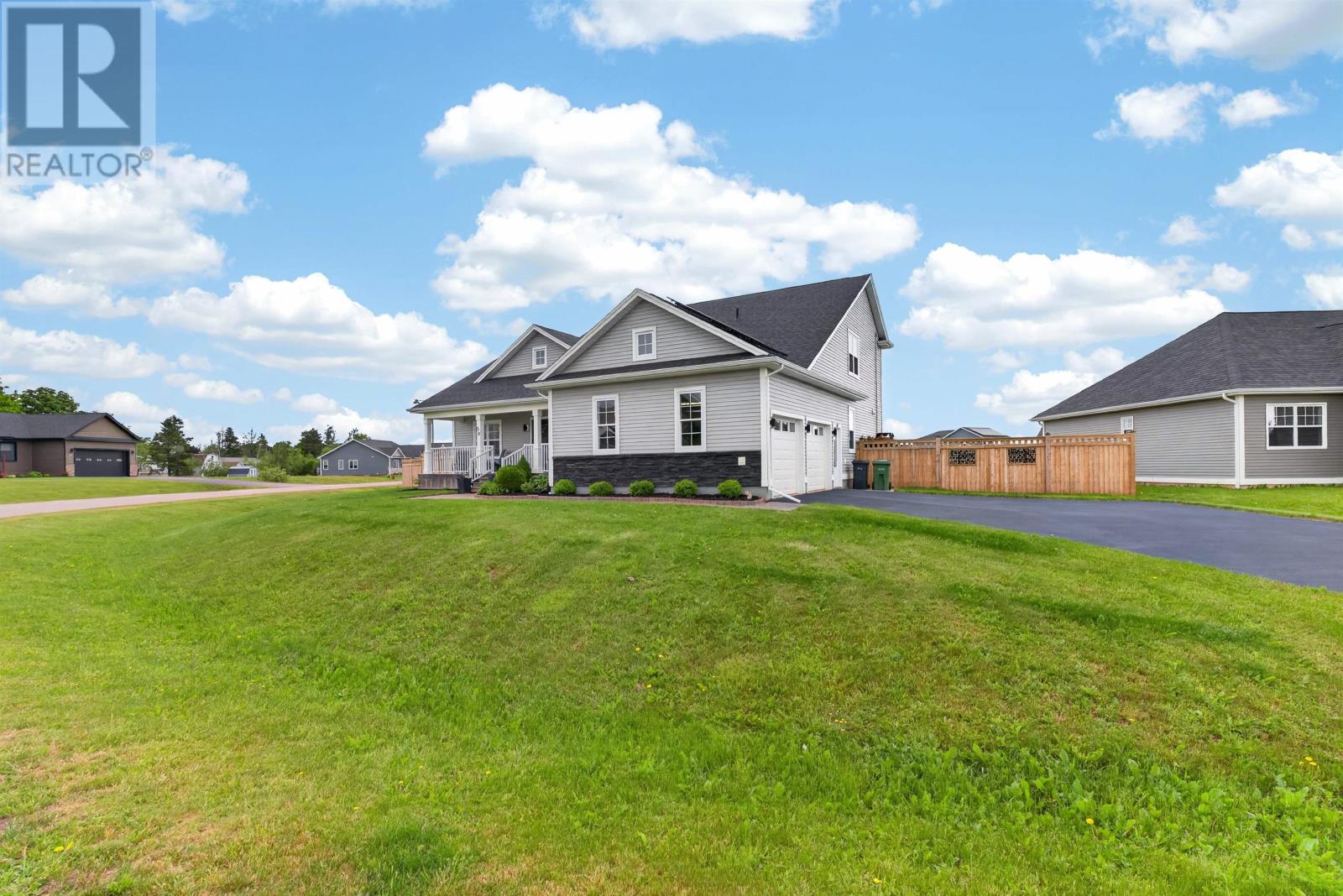 50 Lantern Crescent, Cornwall, Prince Edward Island  C0A 1H8 - Photo 5 - 202615760