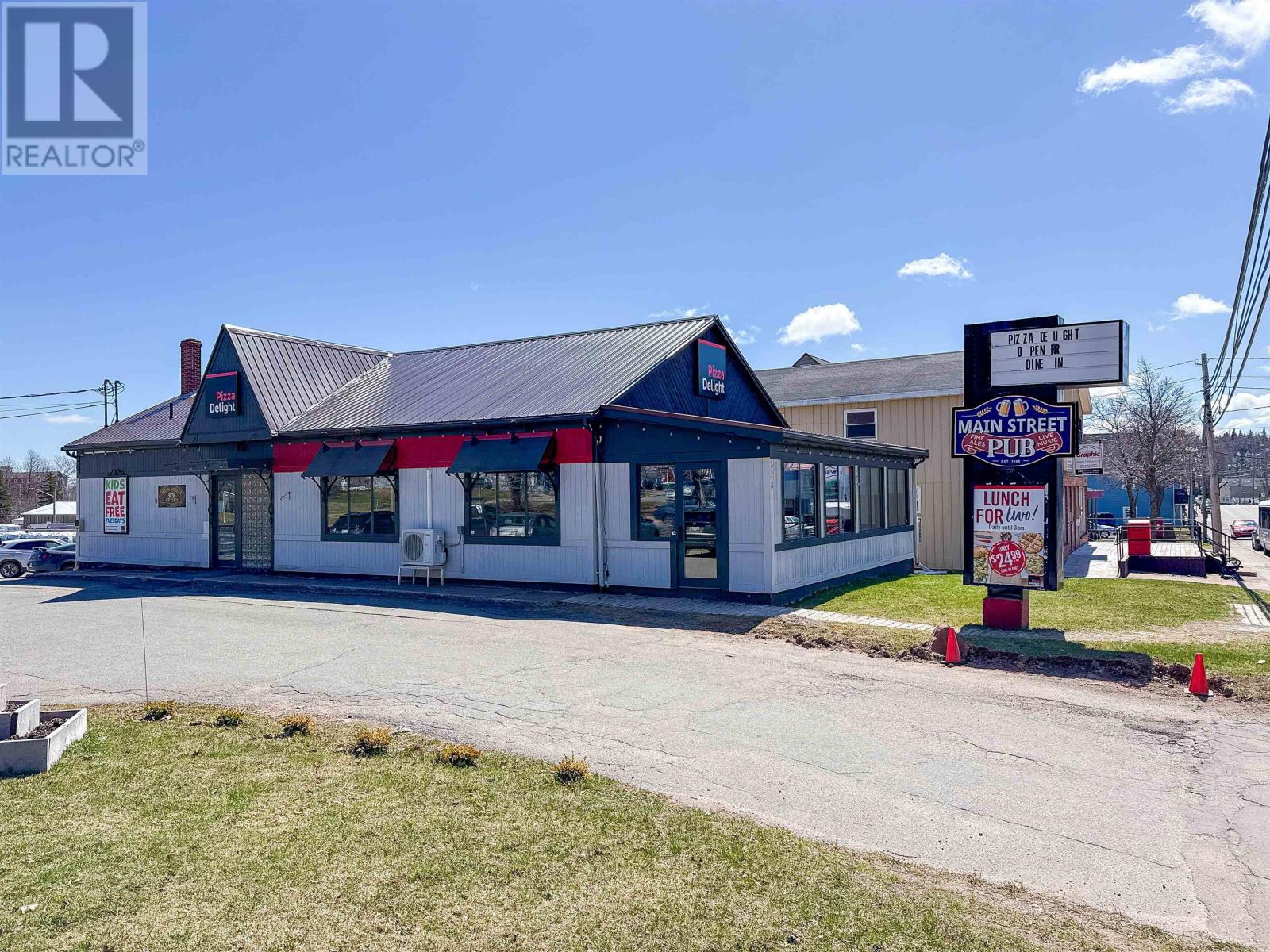 528 Main Street, Montague, Prince Edward Island  C0A 1R0 - Photo 1 - 202615772