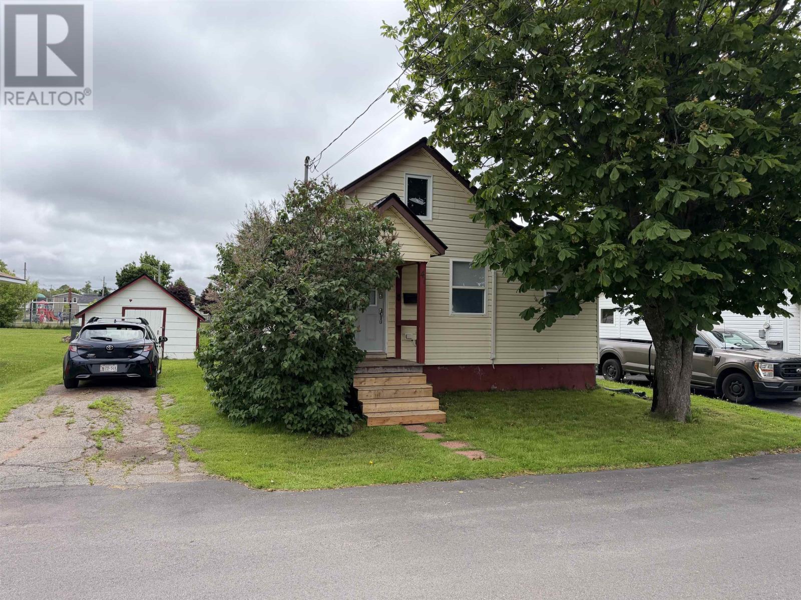41 Park Street, Summerside, Prince Edward Island  C1N 3V2 - Photo 1 - 202615870