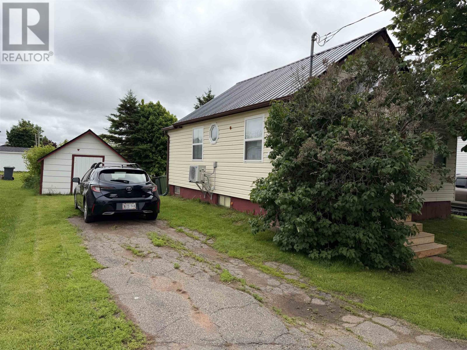 41 Park Street, Summerside, Prince Edward Island  C1N 3V2 - Photo 4 - 202615870