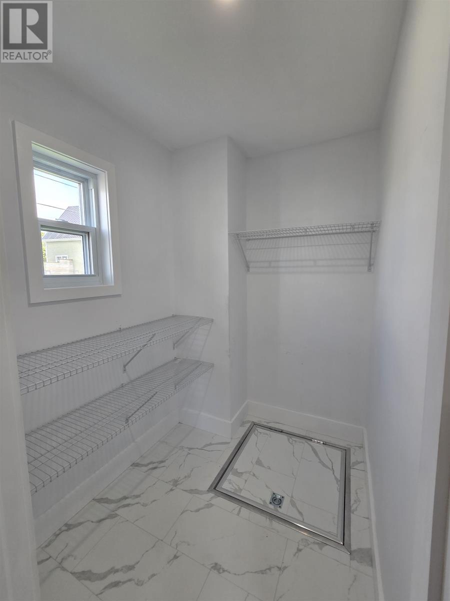 10 Sutherland Avenue, Souris, Prince Edward Island  C0A 2B0 - Photo 13 - 202615880