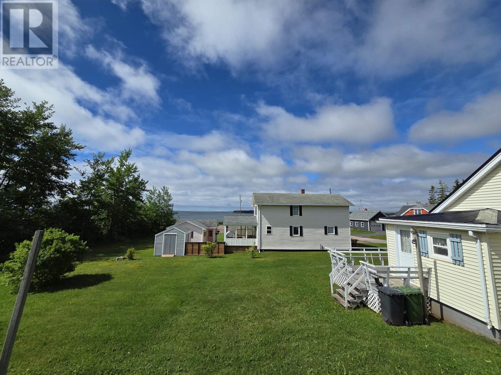 10 Sutherland Avenue, Souris, Prince Edward Island  C0A 2B0 - Photo 3 - 202615880