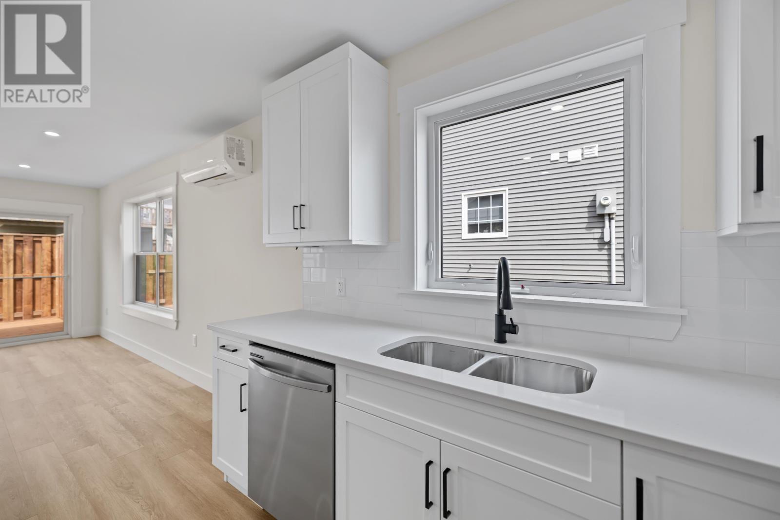 18 Hudson Avenue, Charlottetown, Prince Edward Island  C1E 3W1 - Photo 12 - 202615925