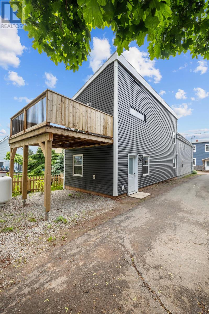 10 Chestnut Street, Charlottetown, Prince Edward Island  P1A 1Z5 - Photo 5 - 202615960