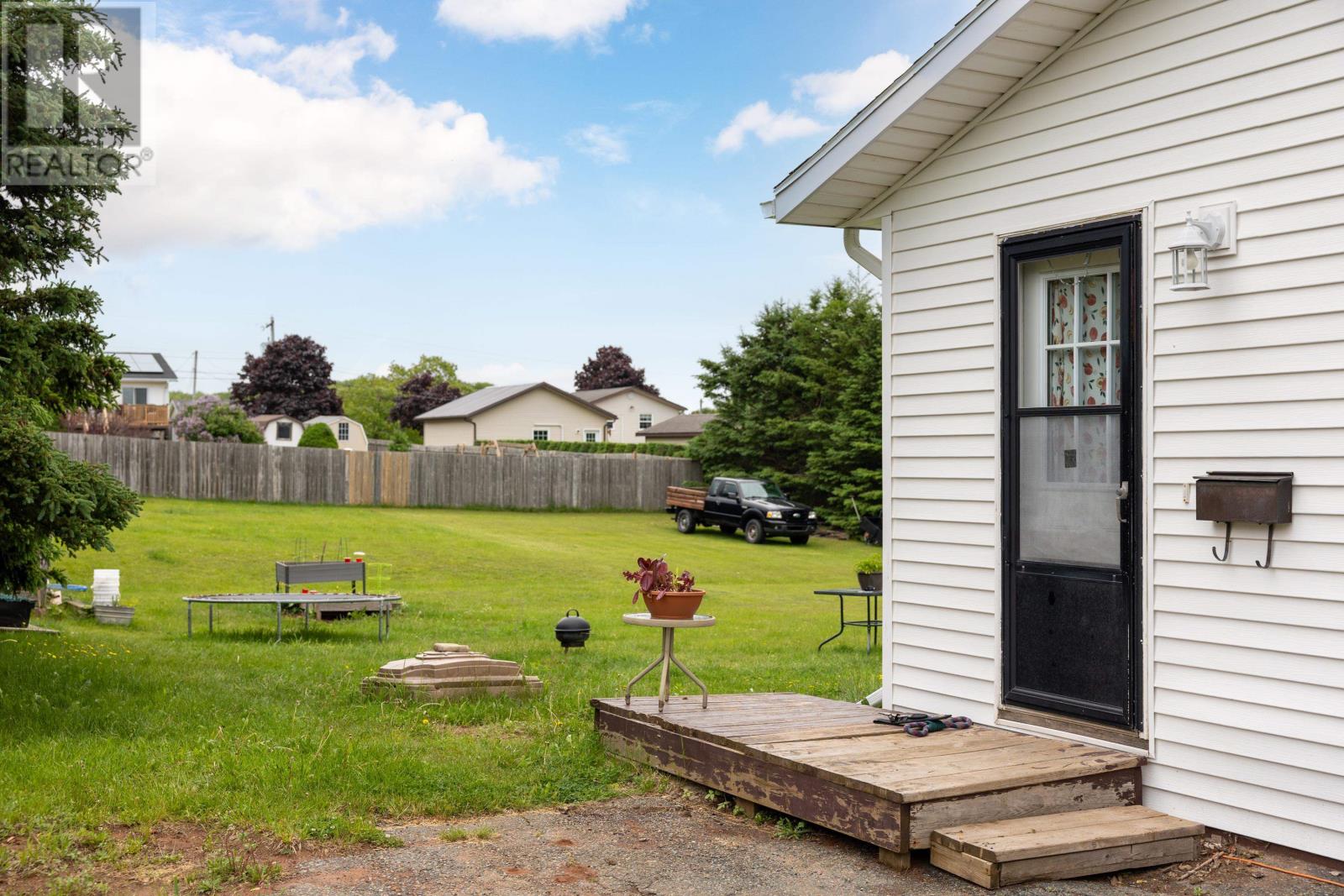 26-28 Bonnie Blink Drive, Charlottetown, Prince Edward Island  C1C 1K2 - Photo 6 - 202615959