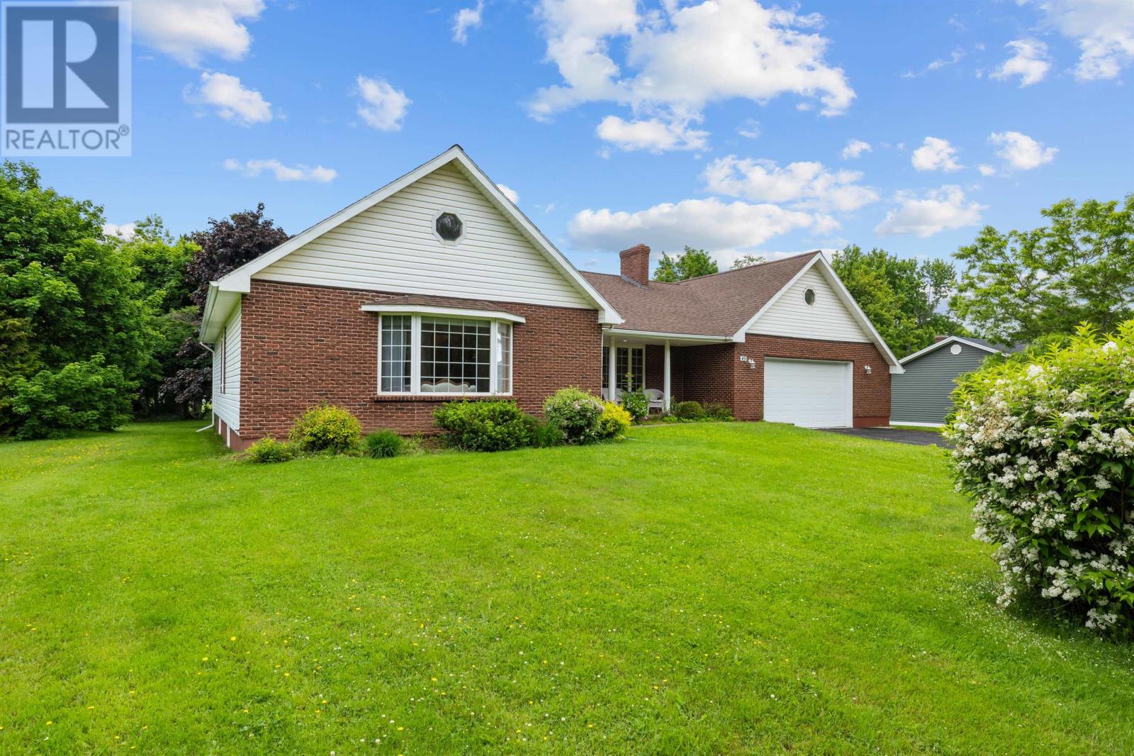 49 Birchwood Heights, Summerside, Prince Edward Island  C1N 4C2 - Photo 4 - 202616180