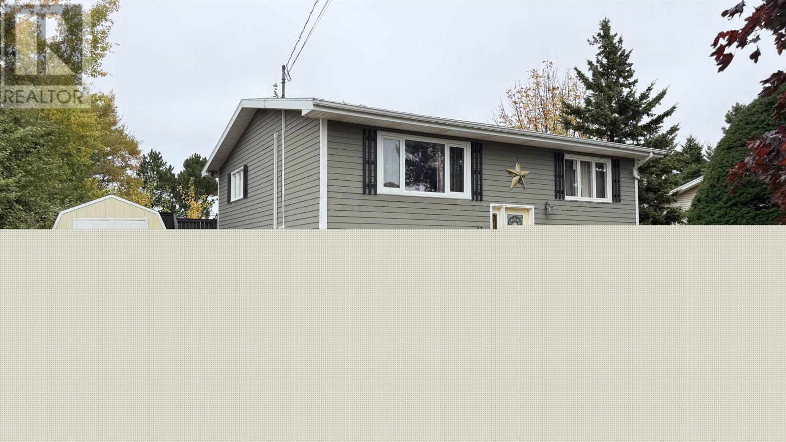 33 Phillips Street, Summerside, Prince Edward Island  C1N 4L2 - Photo 1 - 202616479