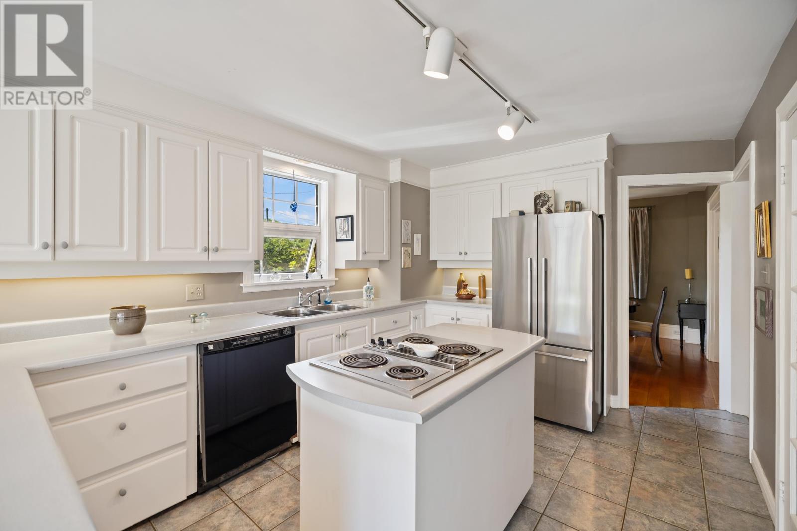 30 Palmers Lane, Parkdale, Prince Edward Island  C1A 5V8 - Photo 11 - 202616713