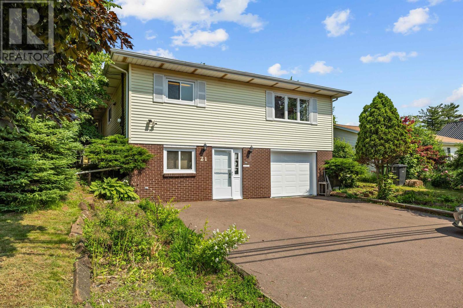 21 KIRKWOOD Drive, Charlottetown, Prince Edward Island