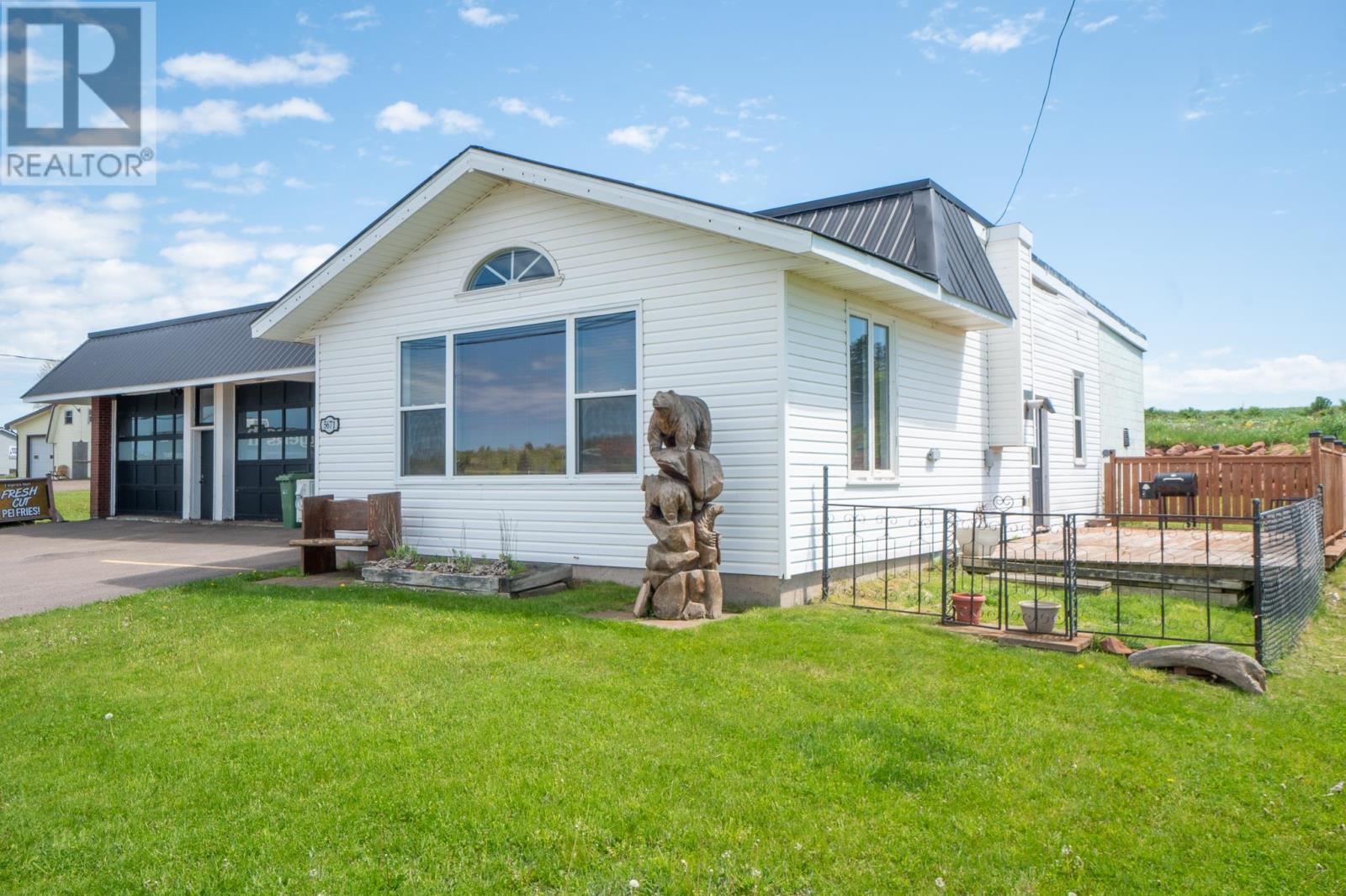 5671 Rte 2, St. Peters Bay, Prince Edward Island  C0A 2A0 - Photo 2 - 202617094