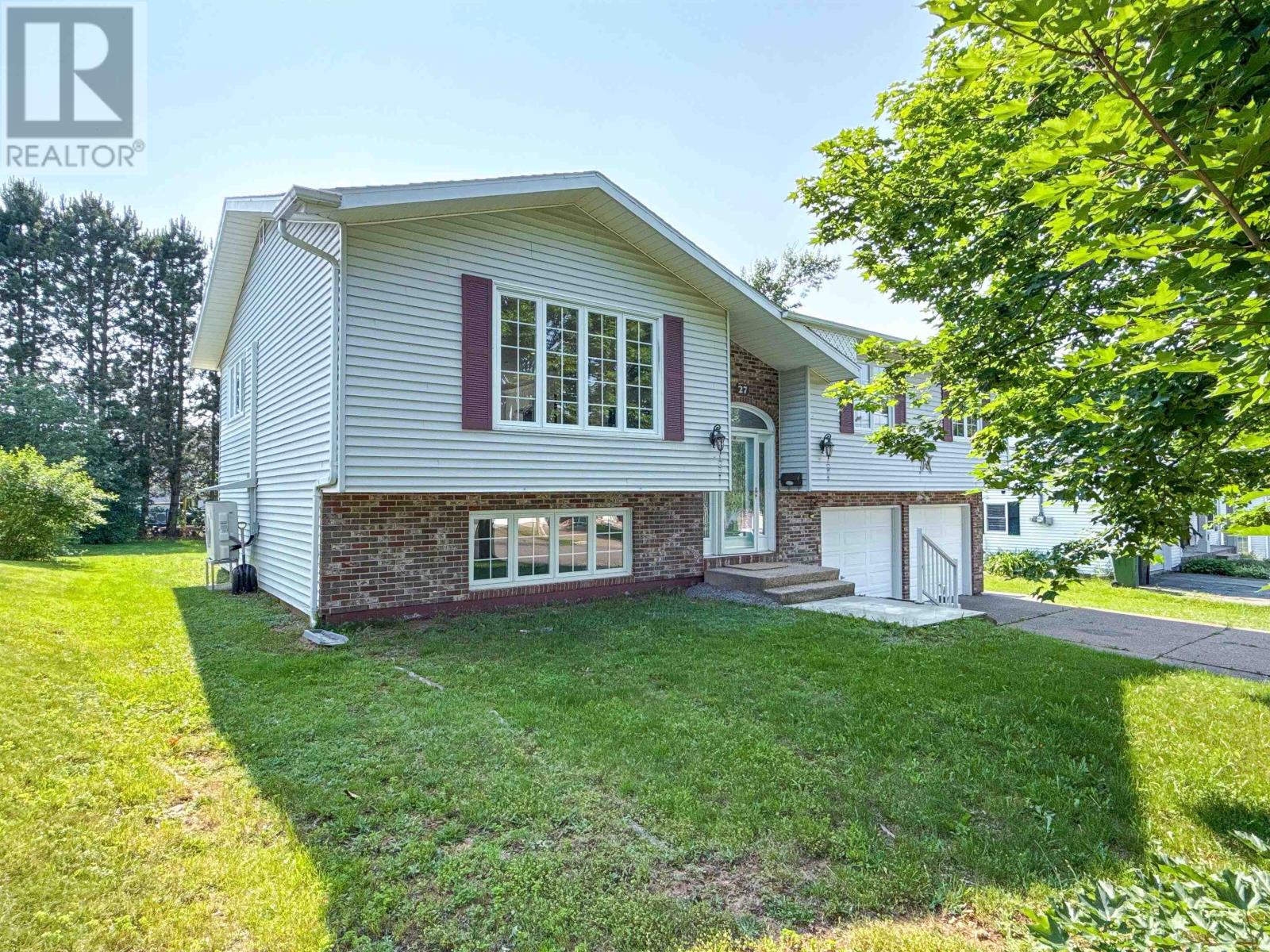 27 Beer Street, Charlottetown, Prince Edward Island  C1A 8Z4 - Photo 2 - 202617103