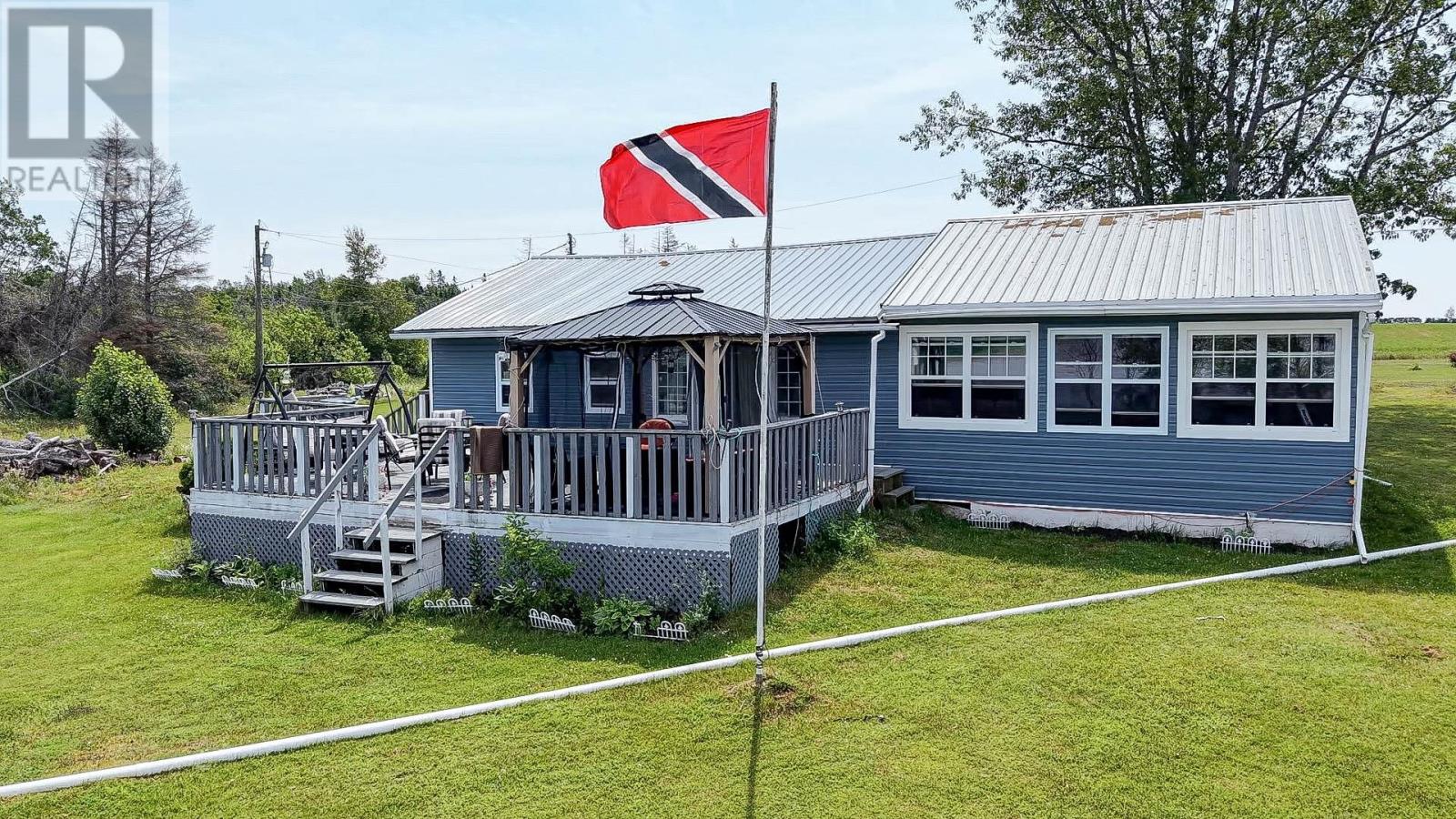 92 O'brien's Lane, Fort Augustus, Prince Edward Island  C1B 4E2 - Photo 1 - 202617112