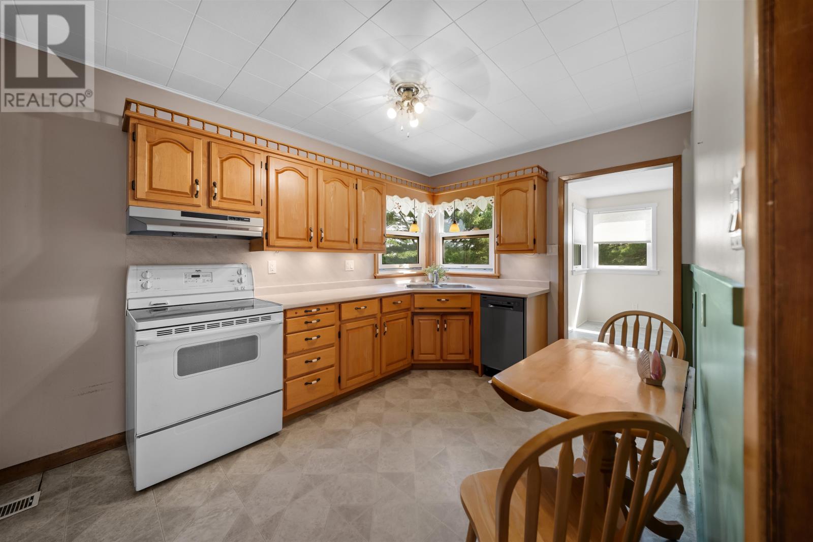 99 Westview Drive, Murray Harbour, Prince Edward Island  C0A 1V0 - Photo 4 - 202617273