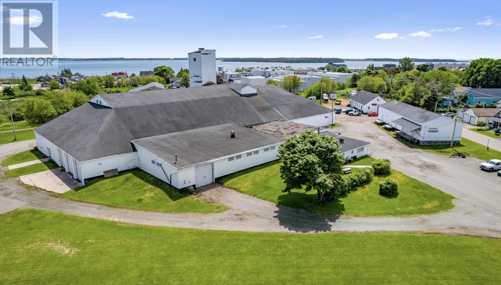 17 Brockville Street, Summerside, Prince Edward Island  C1N 2S2 - Photo 3 - 202617305