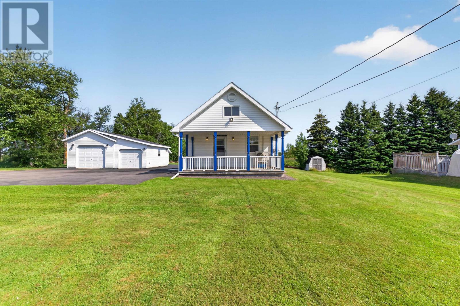 830 Main Street, Cornwall, Prince Edward Island  C0A 1H0 - Photo 1 - 202617381