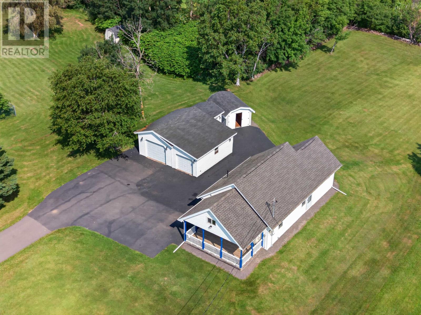 830 Main Street, Cornwall, Prince Edward Island  C0A 1H0 - Photo 3 - 202617381