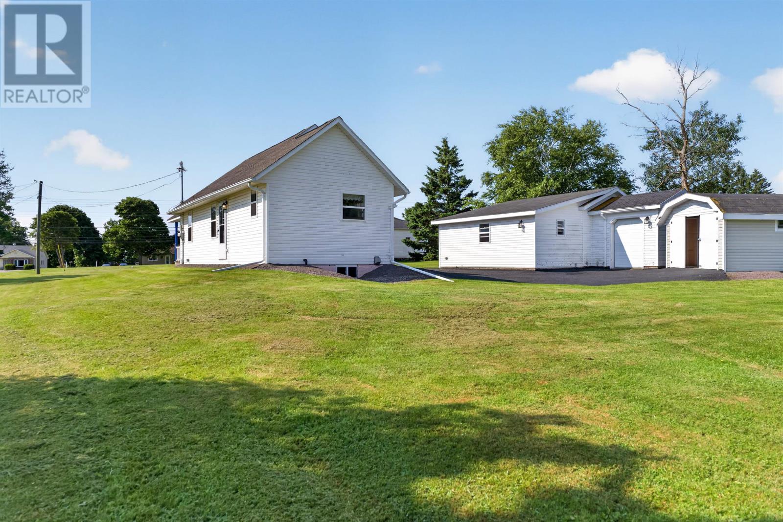 830 Main Street, Cornwall, Prince Edward Island  C0A 1H0 - Photo 42 - 202617381