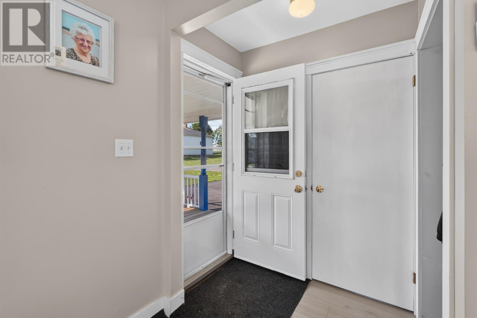 830 Main Street, Cornwall, Prince Edward Island  C0A 1H0 - Photo 8 - 202617381