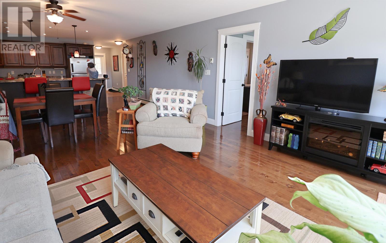 49 Royalty Road, Charlottetown, Prince Edward Island  C1E 3E7 - Photo 4 - 202617643