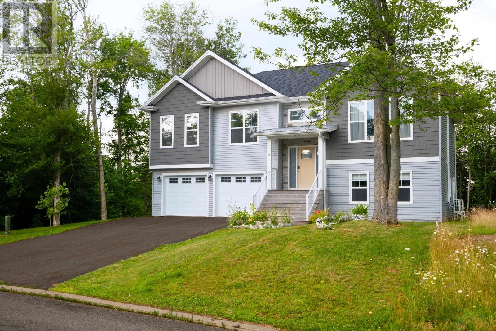 74 England Circle, Charlottetown, Prince Edward Island  C1E 1W9 - Photo 1 - 202617866