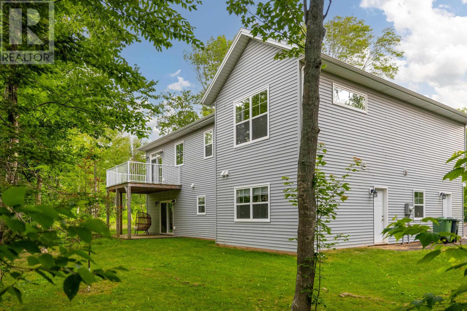 74 England Circle, Charlottetown, Prince Edward Island  C1E 1W9 - Photo 3 - 202617866