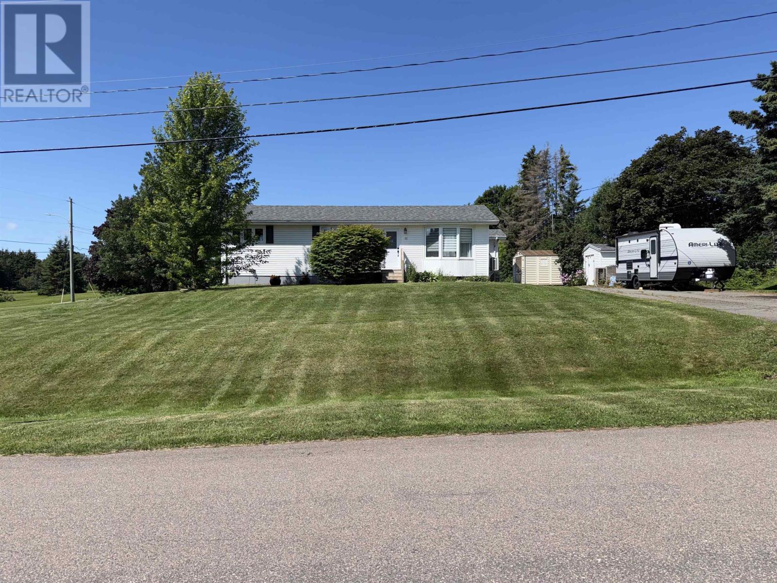 11 Barbara Drive, Cornwall, Prince Edward Island  C0A 1H8 - Photo 1 - 202618019