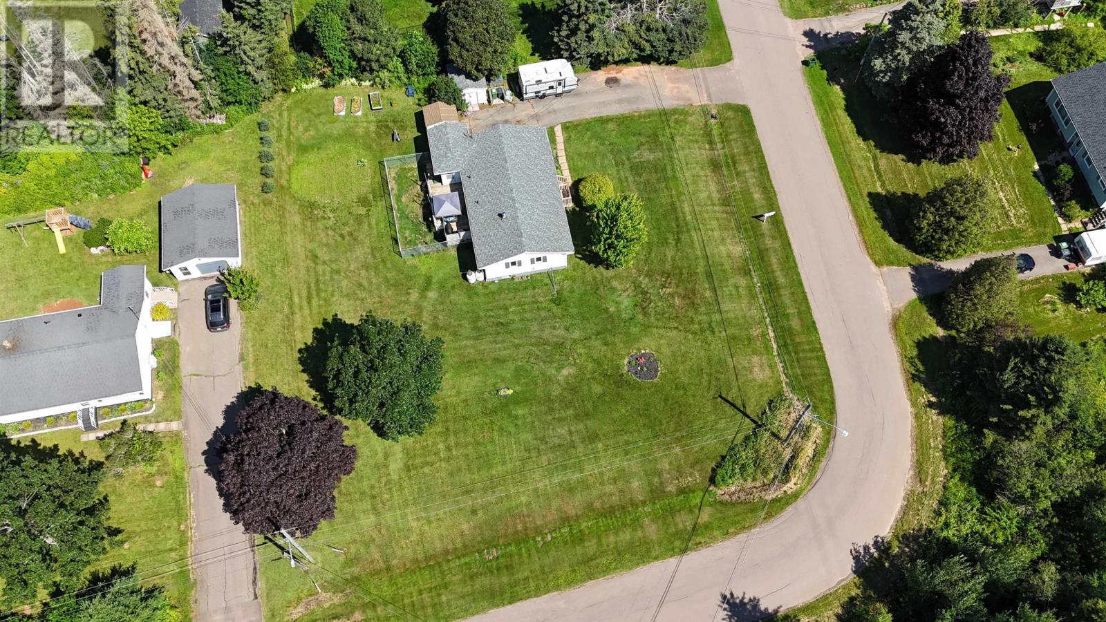 11 Barbara Drive, Cornwall, Prince Edward Island  C0A 1H8 - Photo 3 - 202618019