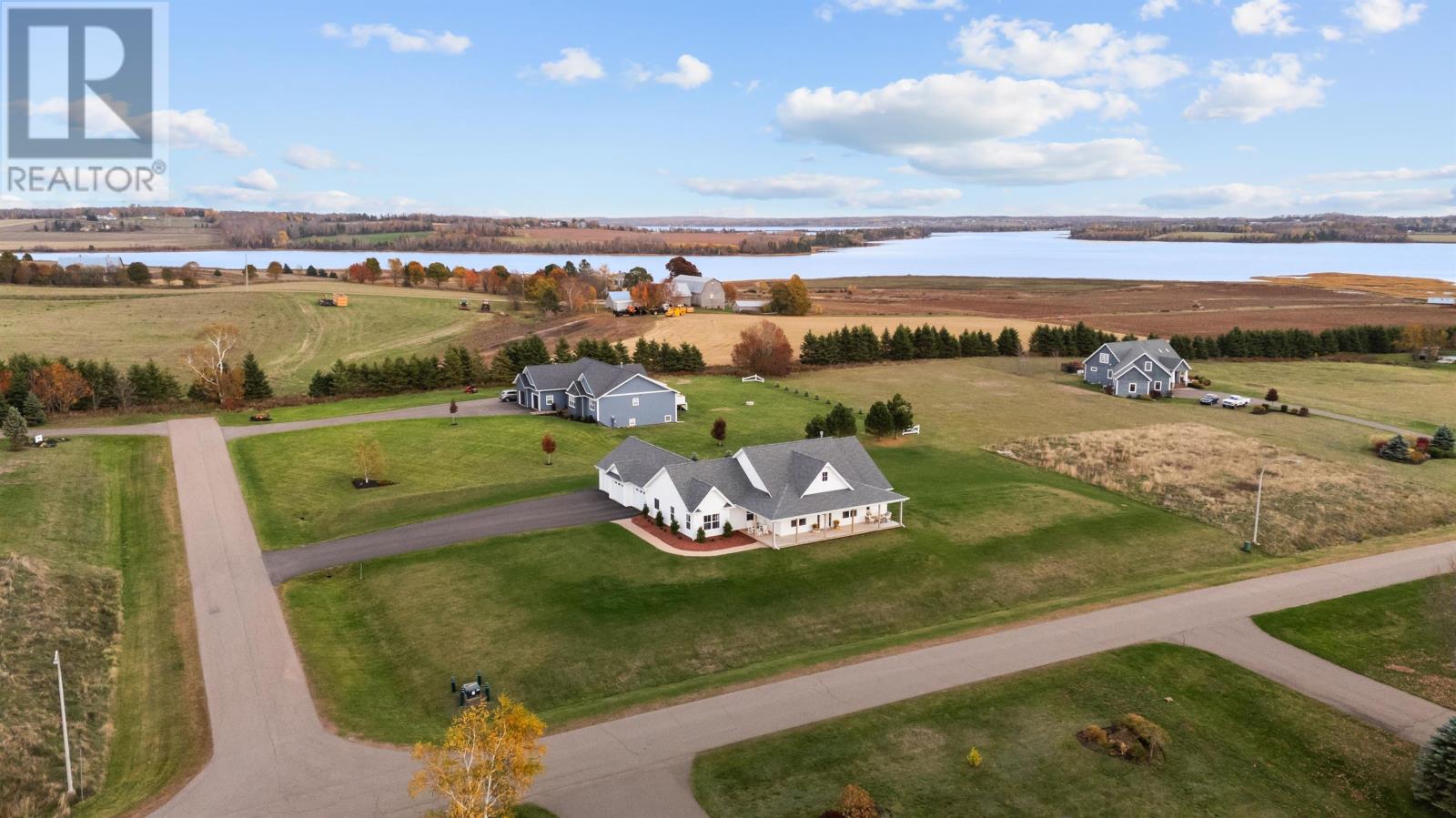 8 Macneill Avenue, Clyde River, Prince Edward Island  C0A 1H1 - Photo 3 - 202618043