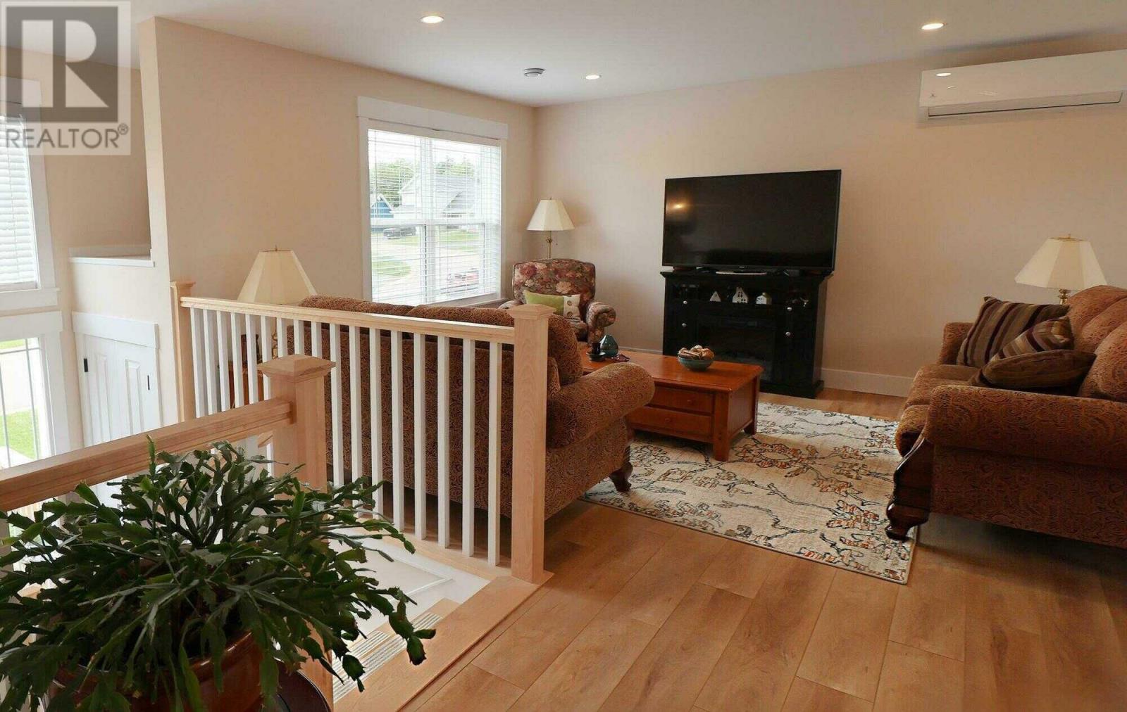 8 Keaton Drive, Charlottetown, Prince Edward Island  C1E 3M5 - Photo 2 - 202618083