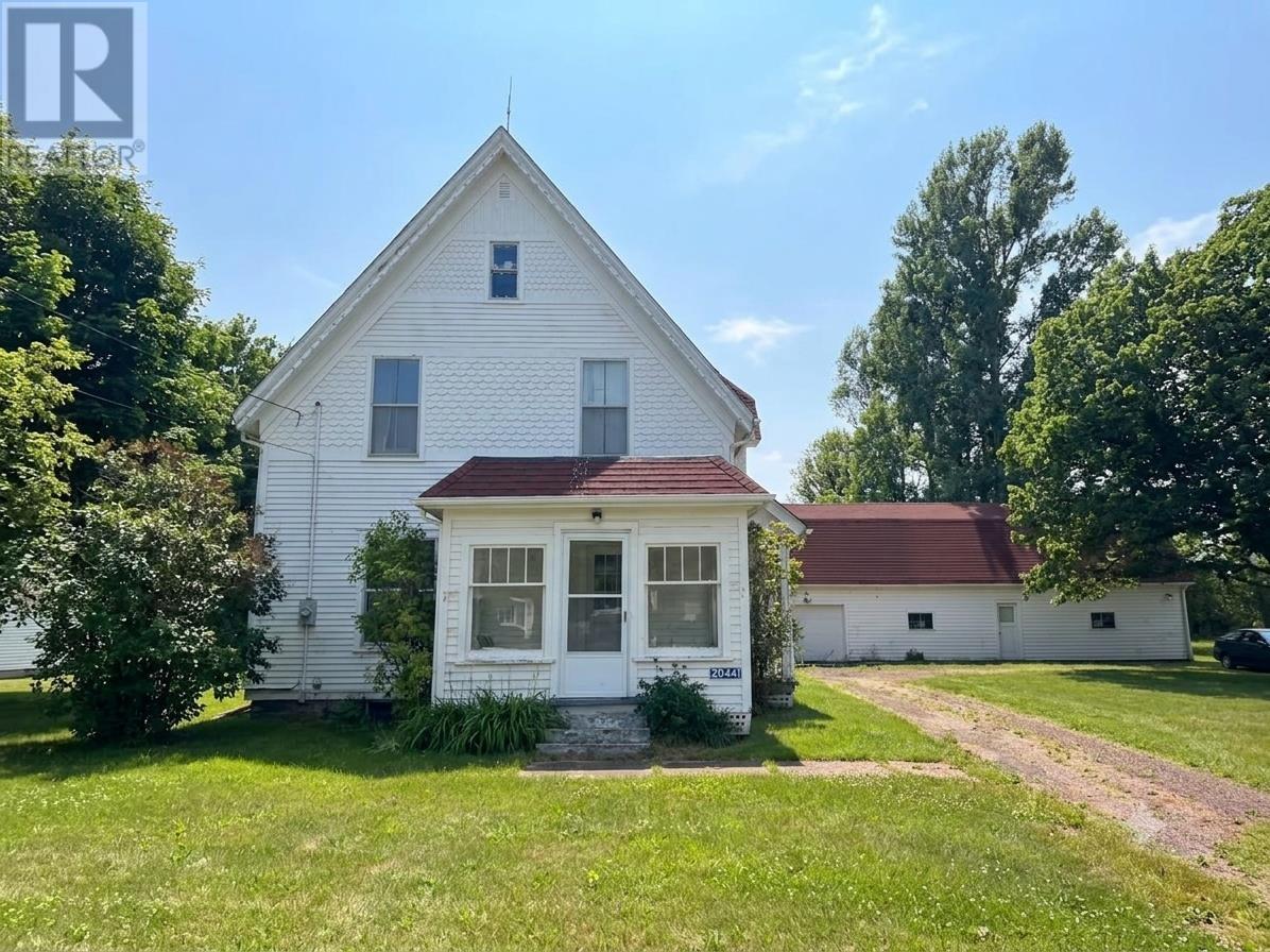 20441 Trans Canada Highway, Rte 1, Crapaud, Prince Edward Island  C0A 1J0 - Photo 1 - 202618332