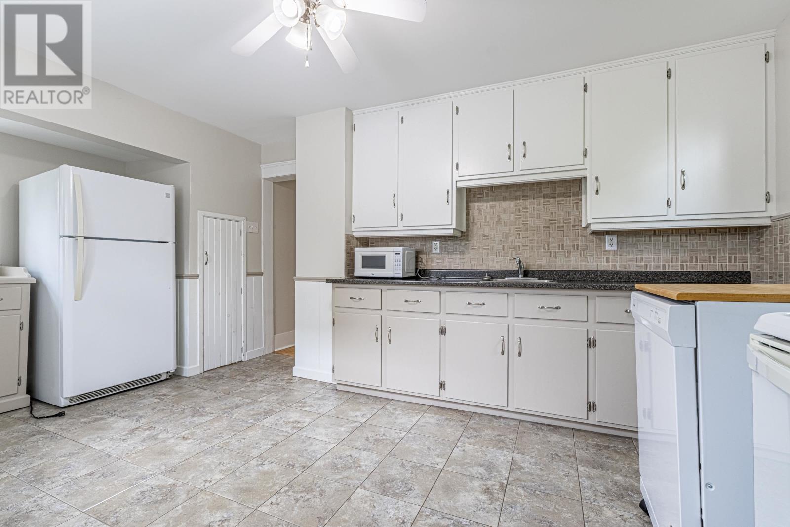 47 Douglas Street, Charlottetown, Prince Edward Island  C1A 2J3 - Photo 21 - 202618415