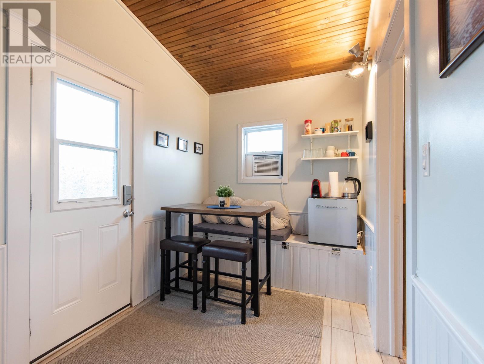 77 Spring Park Road, Charlottetown, Prince Edward Island  C1A 3Y3 - Photo 15 - 202618449