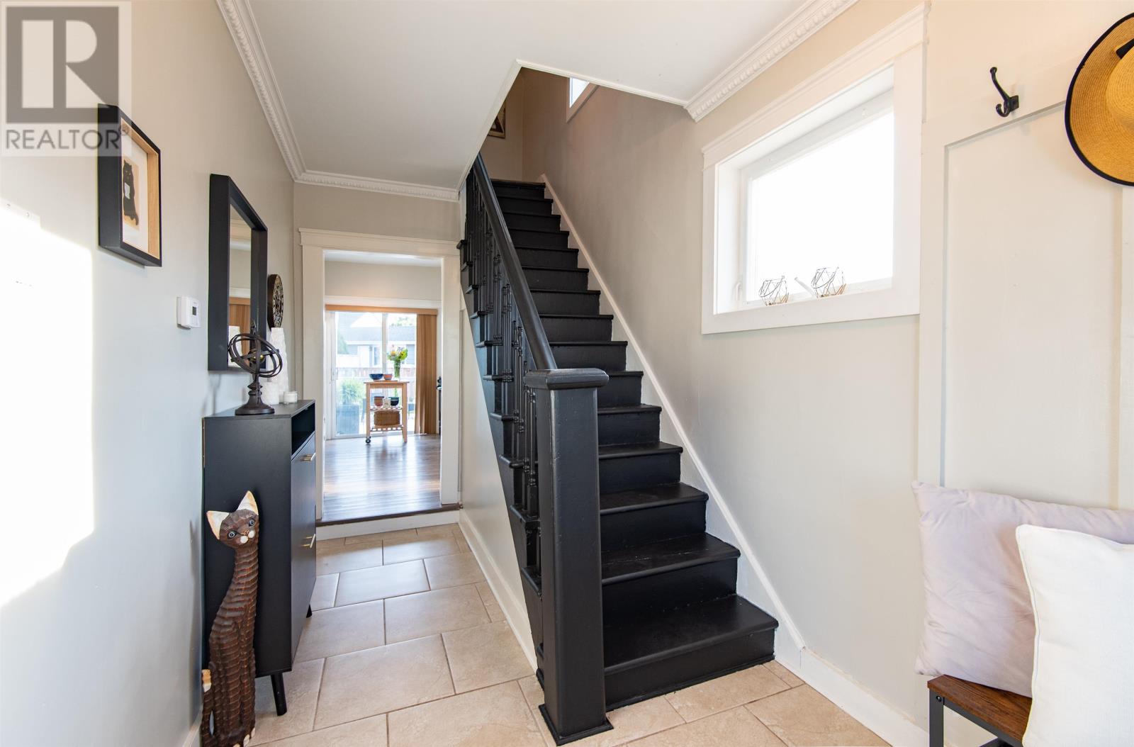 77 Spring Park Road, Charlottetown, Prince Edward Island  C1A 3Y3 - Photo 8 - 202618449