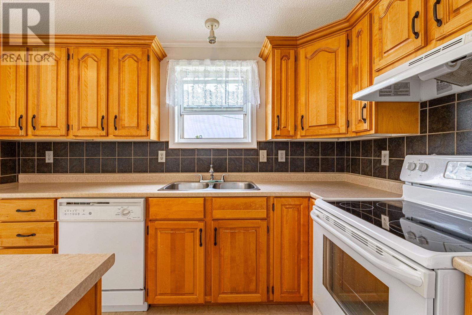 27 Perry Lane, Union Corner, Prince Edward Island  C0B 2E0 - Photo 9 - 202618535