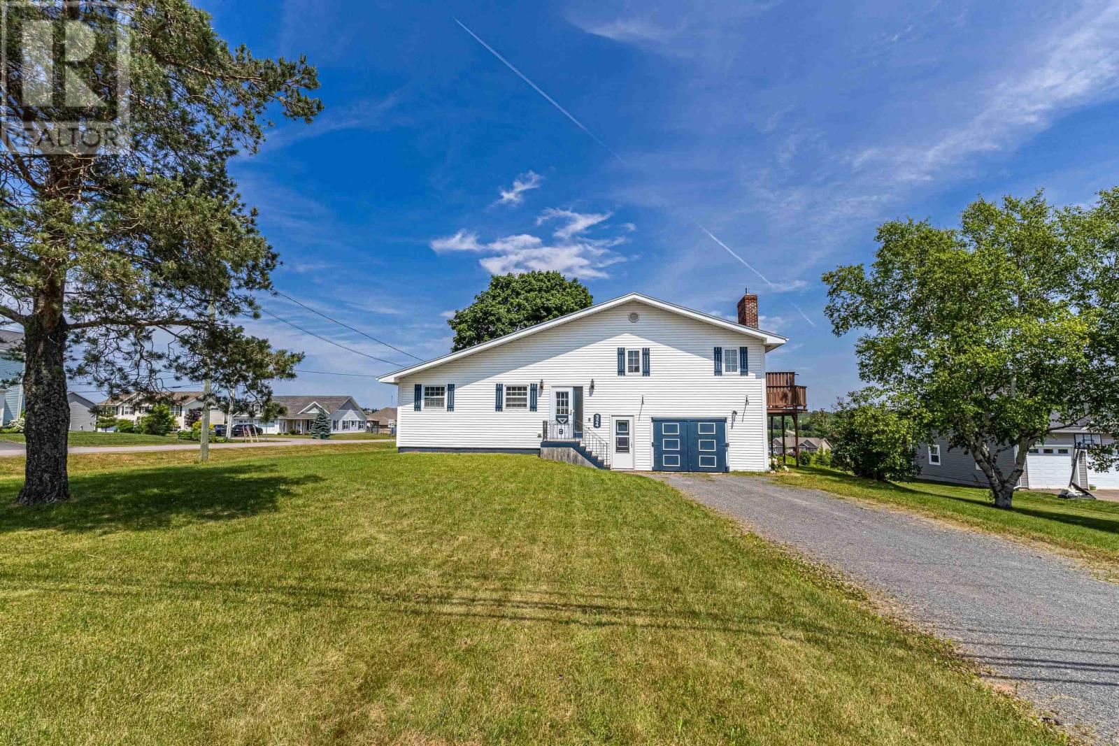 324 Kinlock Road, Stratford, Prince Edward Island  C1B 2M6 - Photo 1 - 202618556
