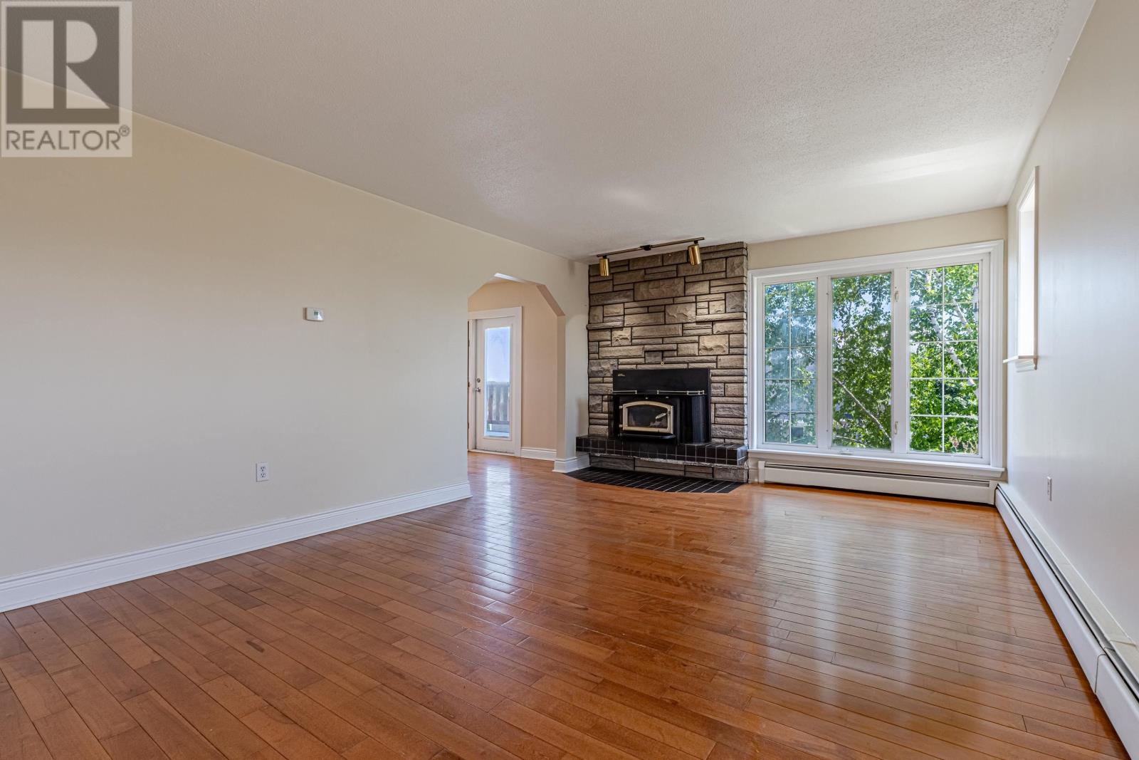 324 Kinlock Road, Stratford, Prince Edward Island  C1B 2M6 - Photo 5 - 202618556
