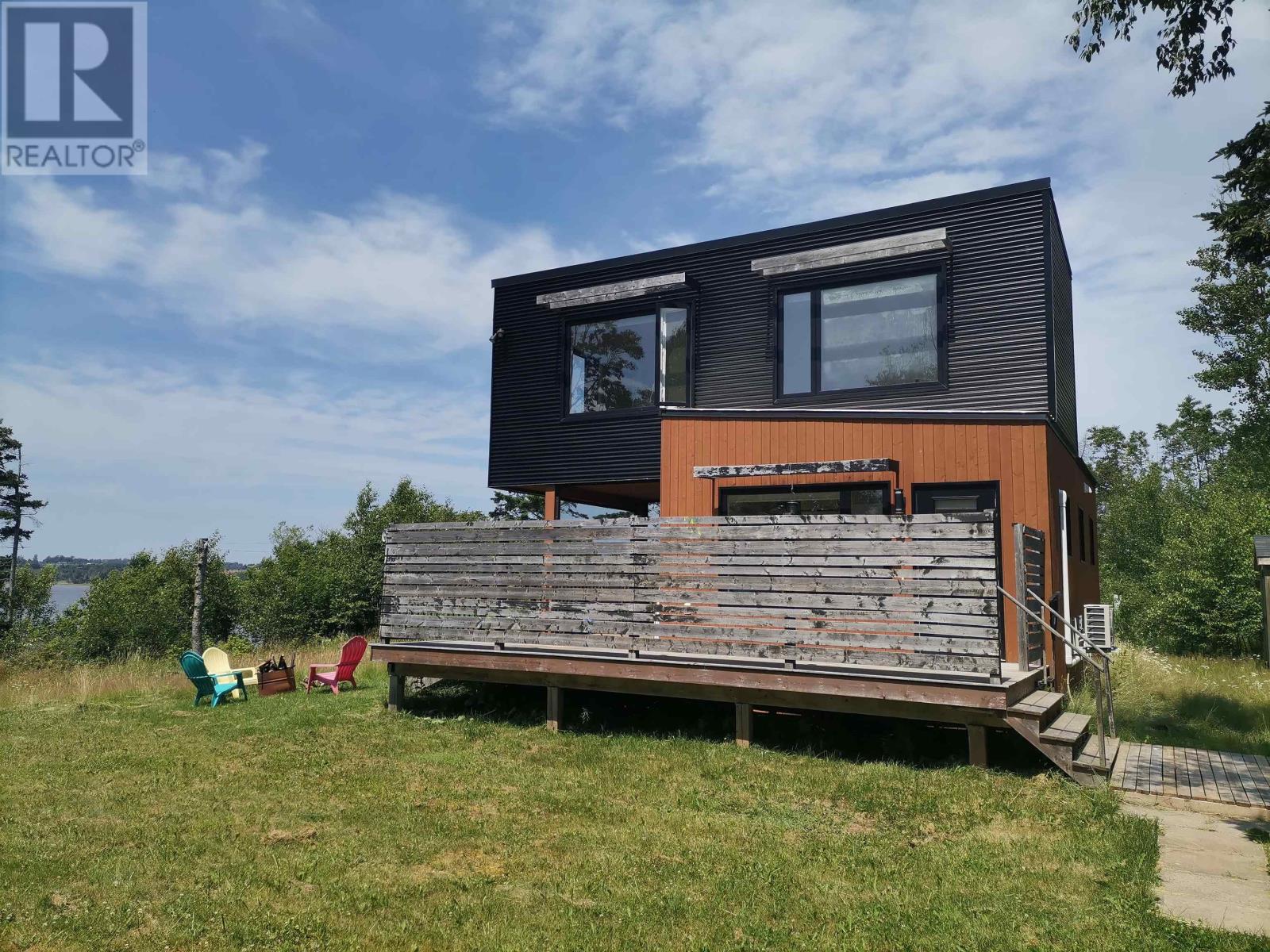 101 Riverbank Drive, Stratford, Prince Edward Island  C1B 3E7 - Photo 1 - 202618586