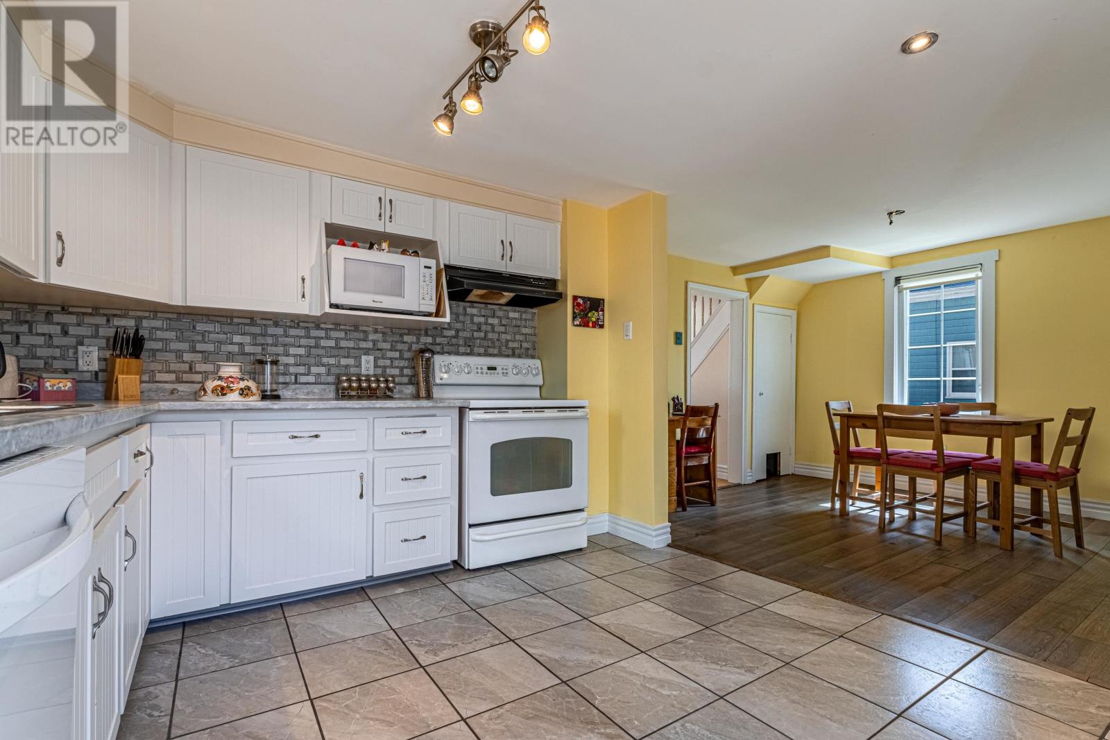 67 Victoria Street, Charlottetown, Prince Edward Island  C1A 2B4 - Photo 8 - 202618608