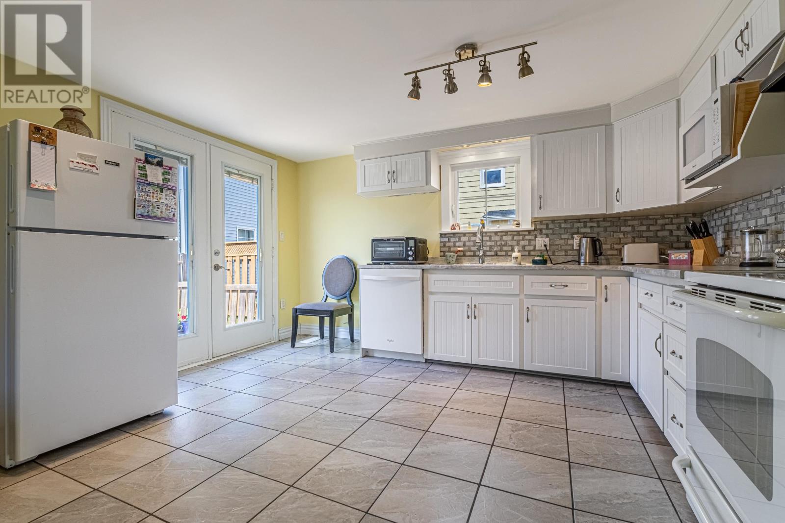 67 Victoria Street, Charlottetown, Prince Edward Island  C1A 2B4 - Photo 9 - 202618608