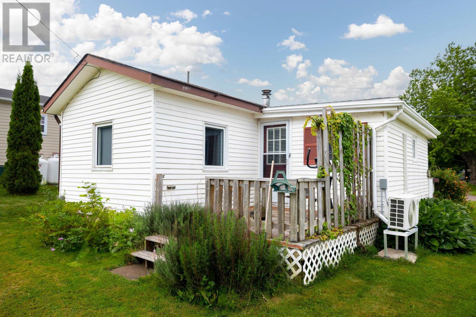 2 Selkirk Avenue, Cornwall, Prince Edward Island  C0A 1H0 - Photo 23 - 202618740