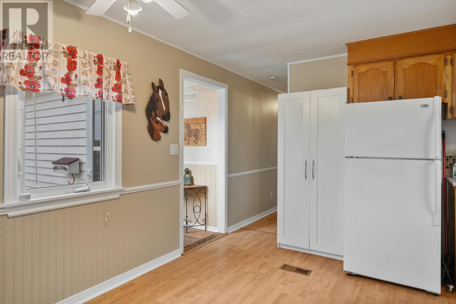 2 Selkirk Avenue, Cornwall, Prince Edward Island  C0A 1H0 - Photo 3 - 202618740
