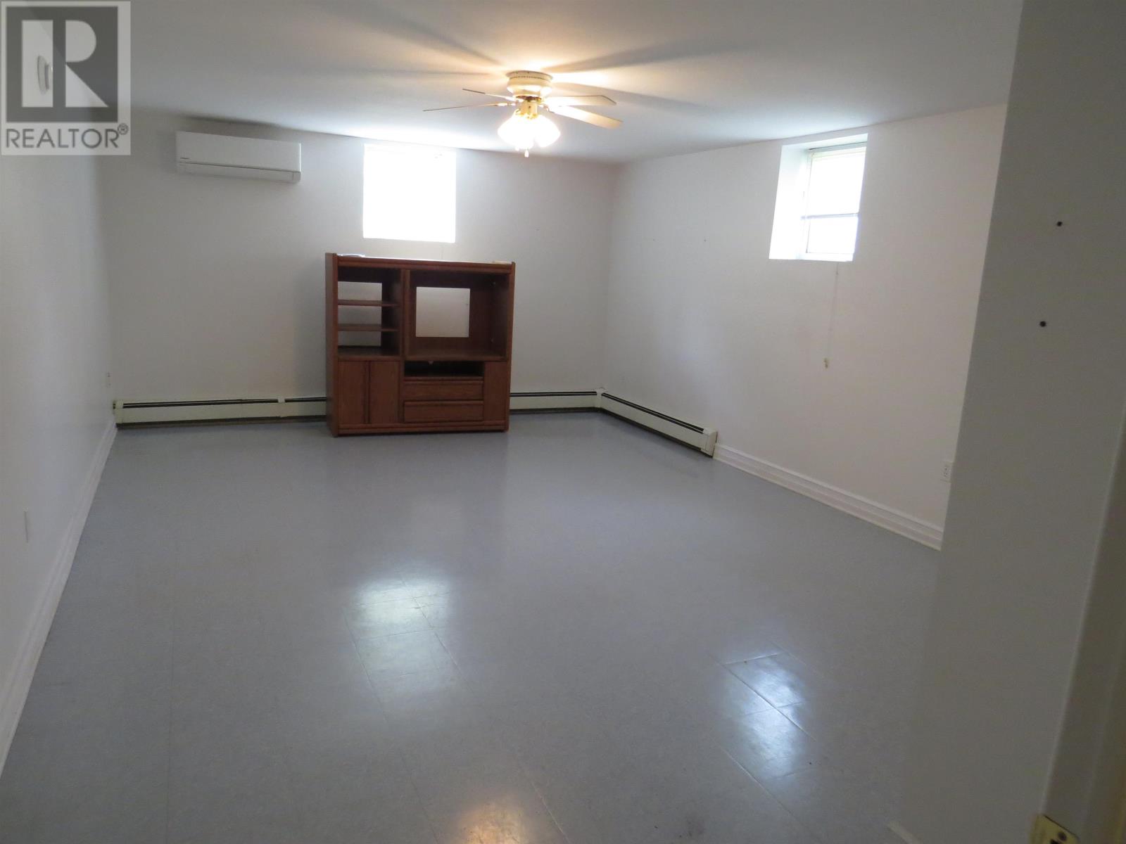 49 Massey Drive, Charlottetown, Prince Edward Island  C1E 1R6 - Photo 4 - 202618901