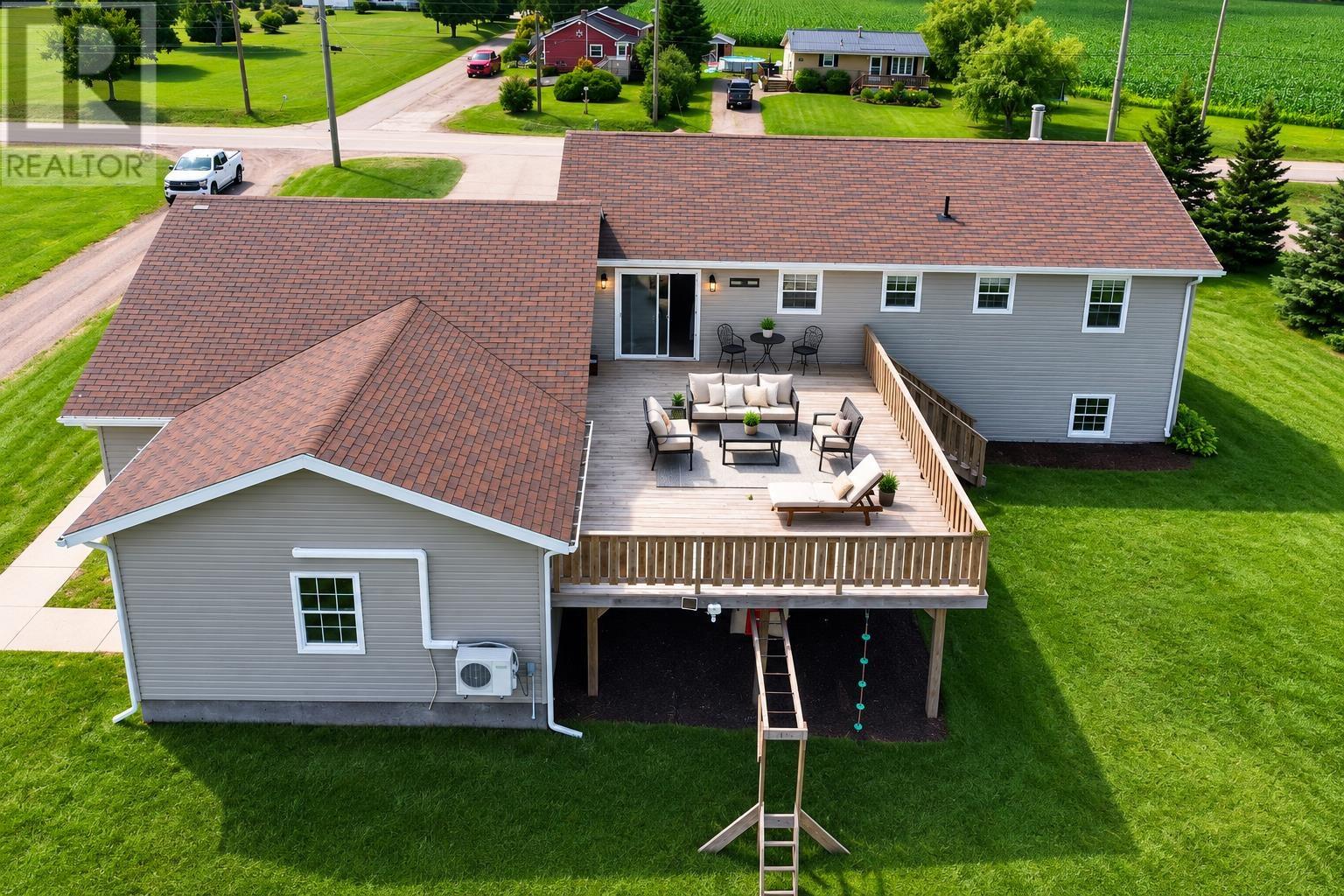 207 North Drive, Summerside, Prince Edward Island  C1N 4E9 - Photo 3 - 202618940