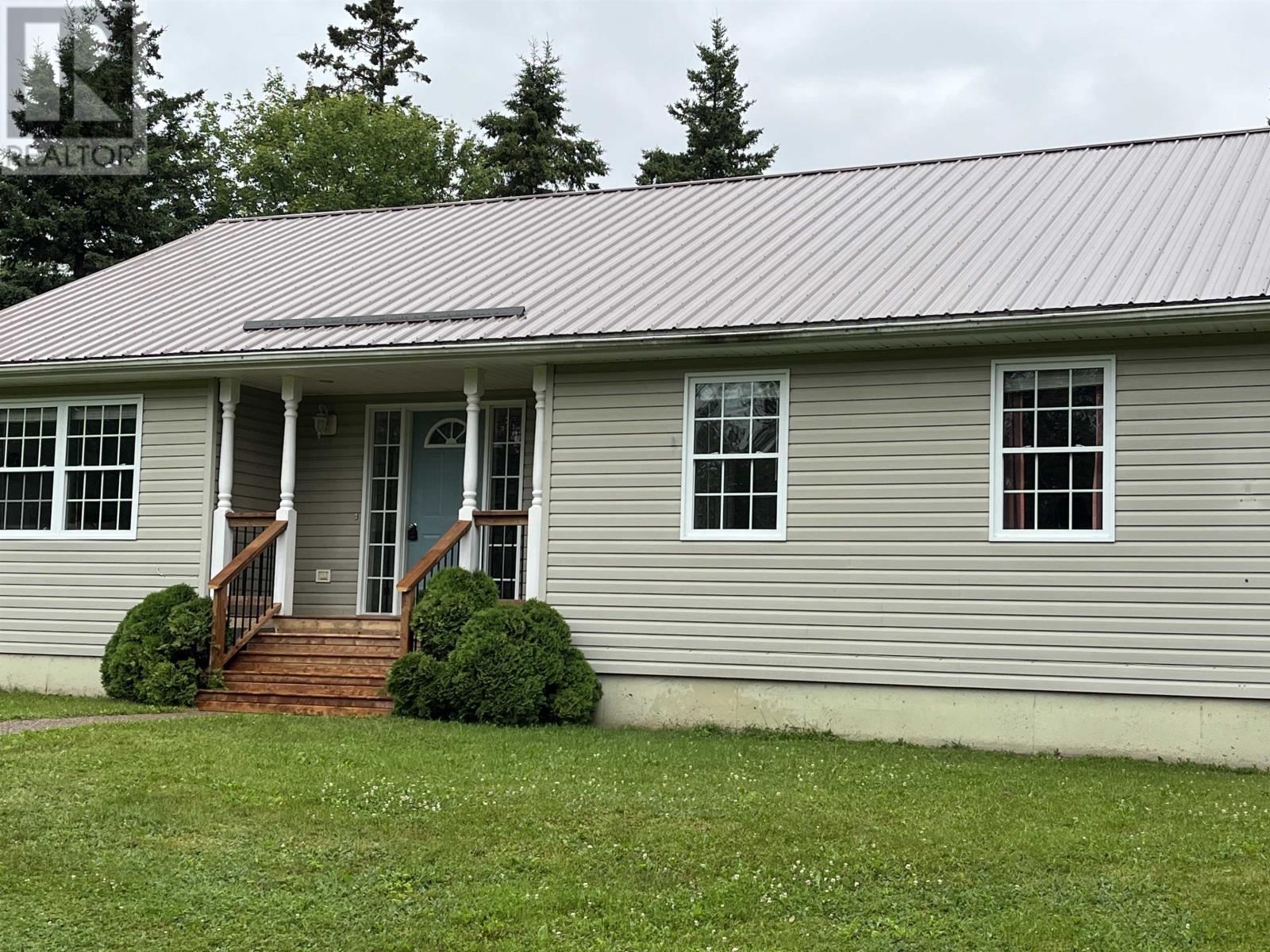 2076 Canavoy Road, St. Andrews, Prince Edward Island  C0A 1T0 - Photo 2 - 202619106