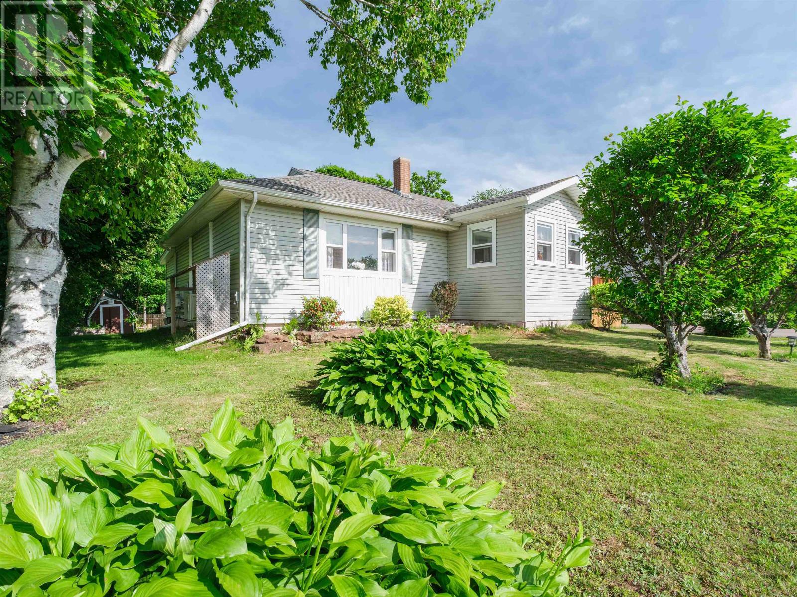 14 Donwood Drive, Charlottetown, Prince Edward Island  C1A 5L2 - Photo 3 - 202619147