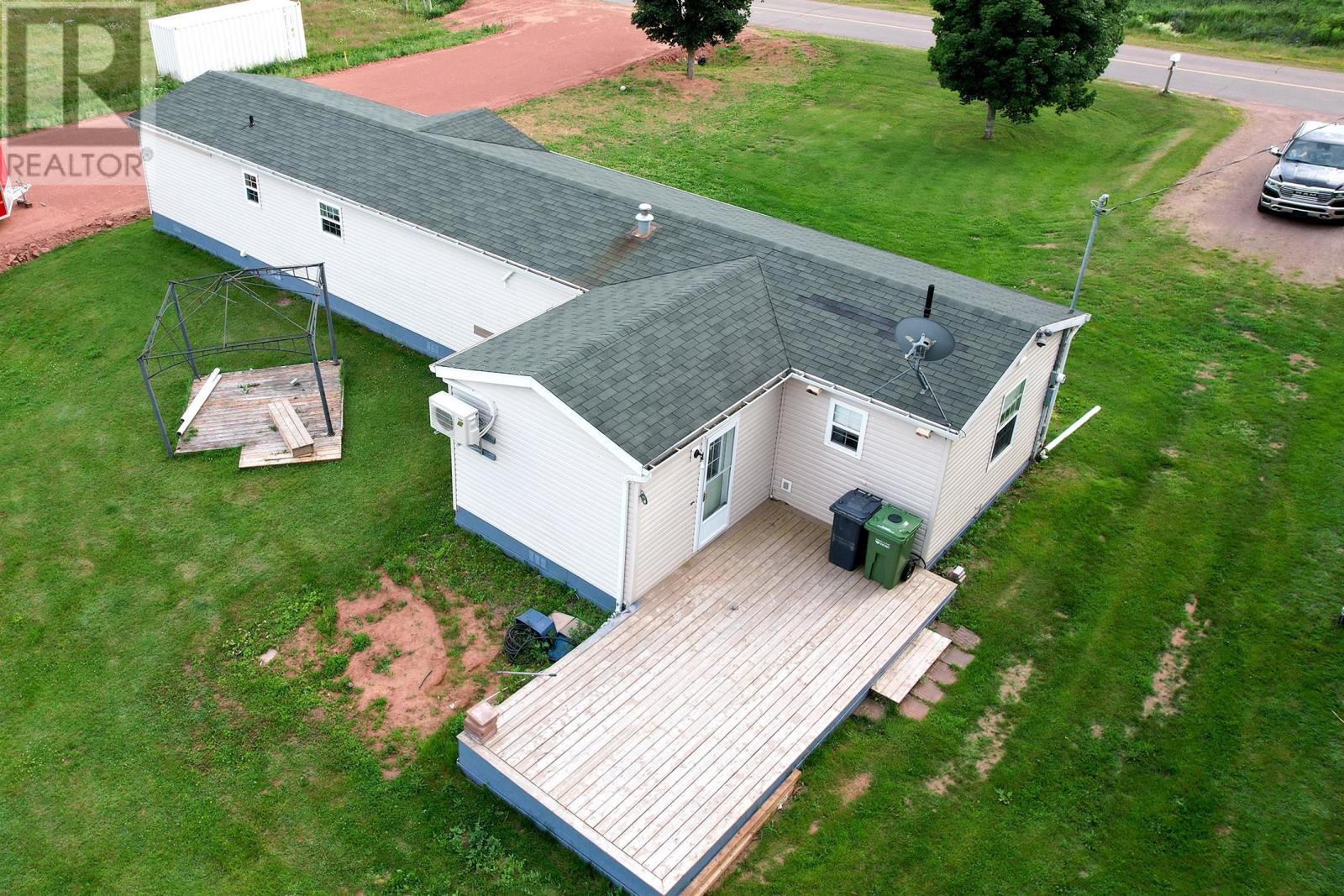 2308 Maplpewood Road, Kellys Cross, Prince Edward Island  C0A 1Y0 - Photo 2 - 202619310