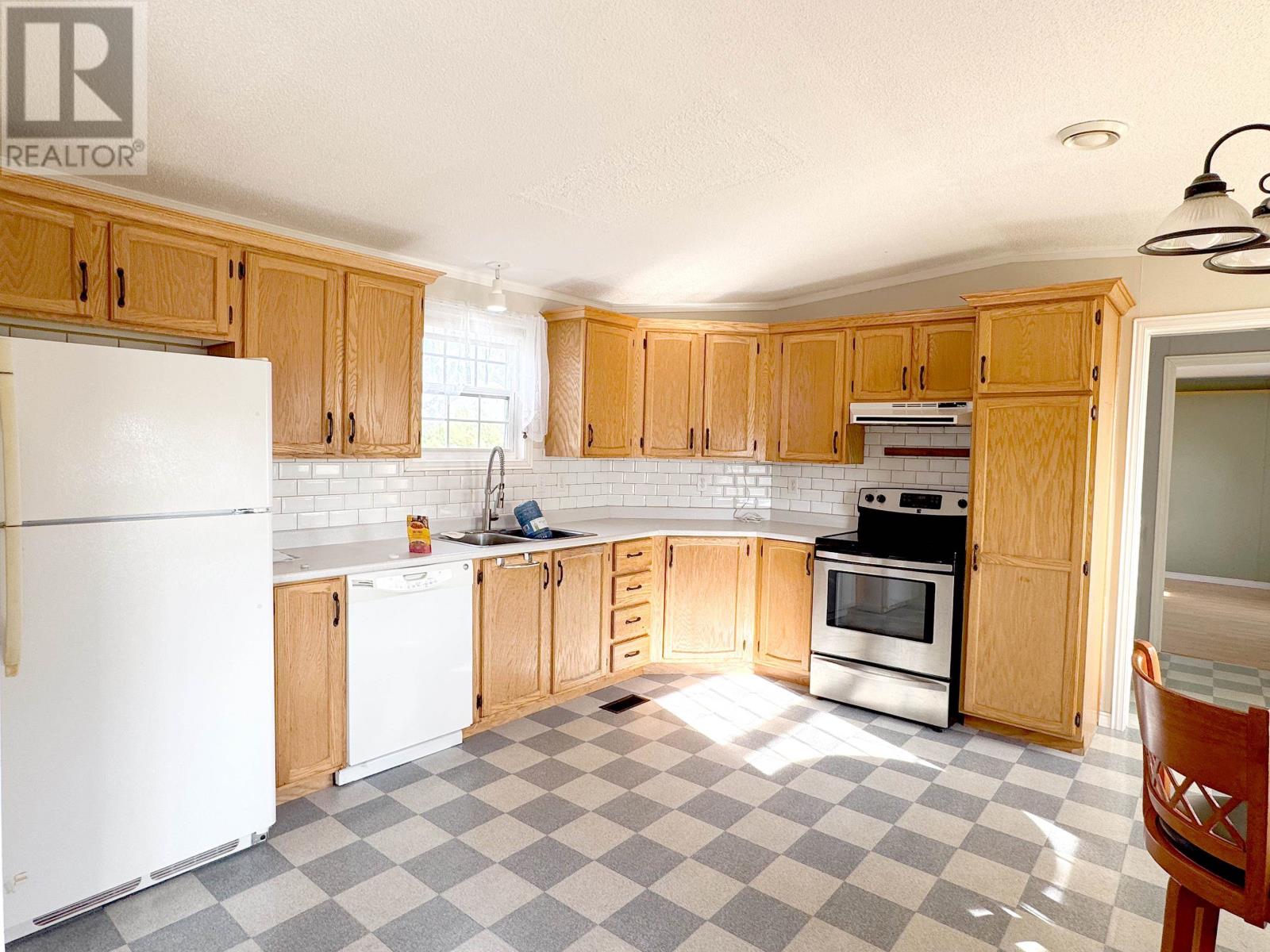 2308 Maplpewood Road, Kellys Cross, Prince Edward Island  C0A 1Y0 - Photo 6 - 202619310