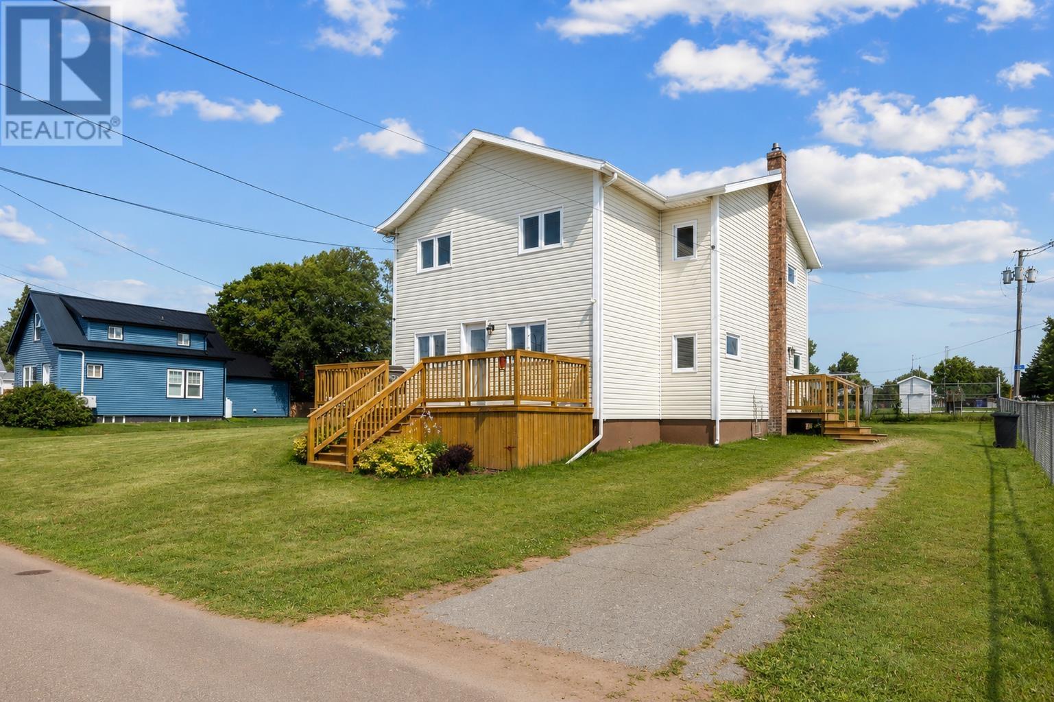 415 North Market Street, Summerside, Prince Edward Island  C1N 1L9 - Photo 4 - 202619520