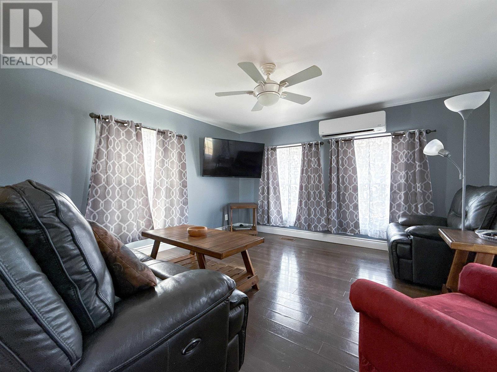 27 Linkletter Estates, Summerside, Prince Edward Island  C1N 4B2 - Photo 4 - 202619530