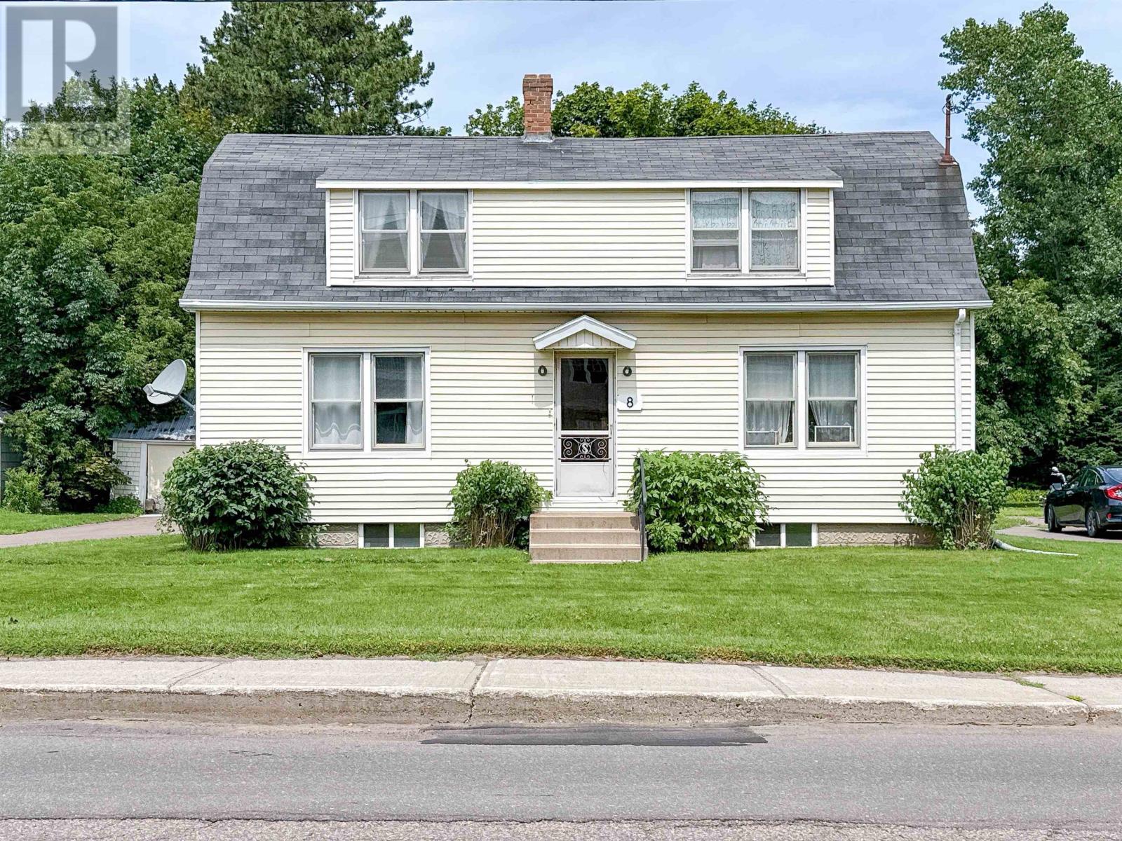 8 Falconwood Drive, Charlottetown, Prince Edward Island  C1A 6B5 - Photo 1 - 202619588